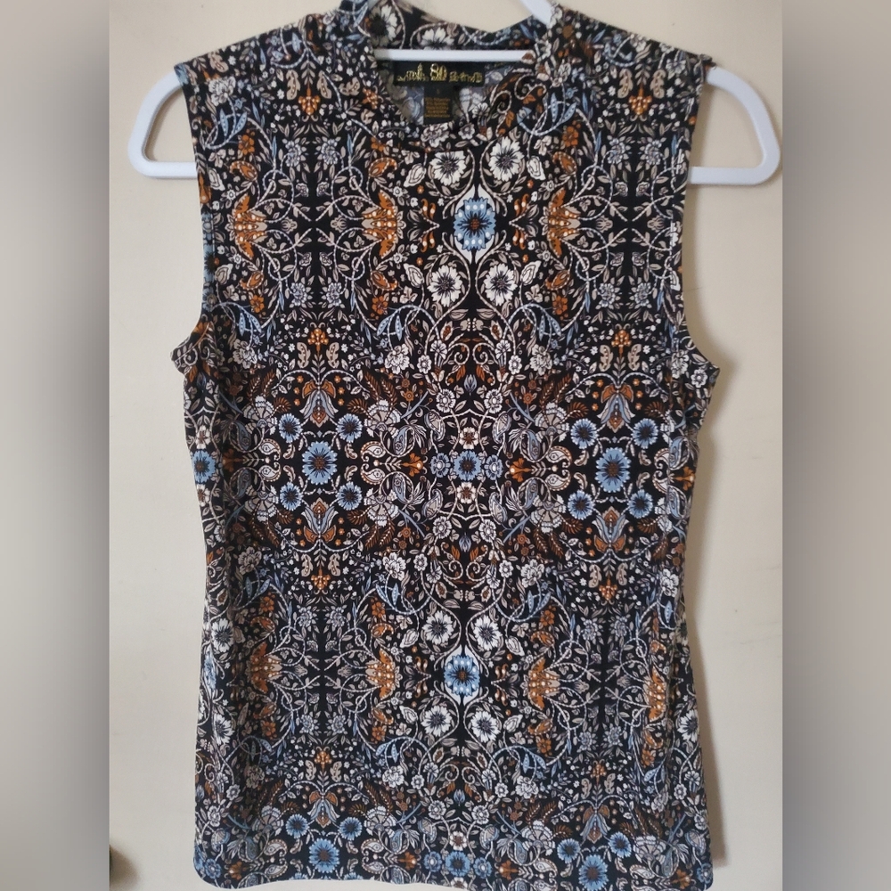Patterned top
